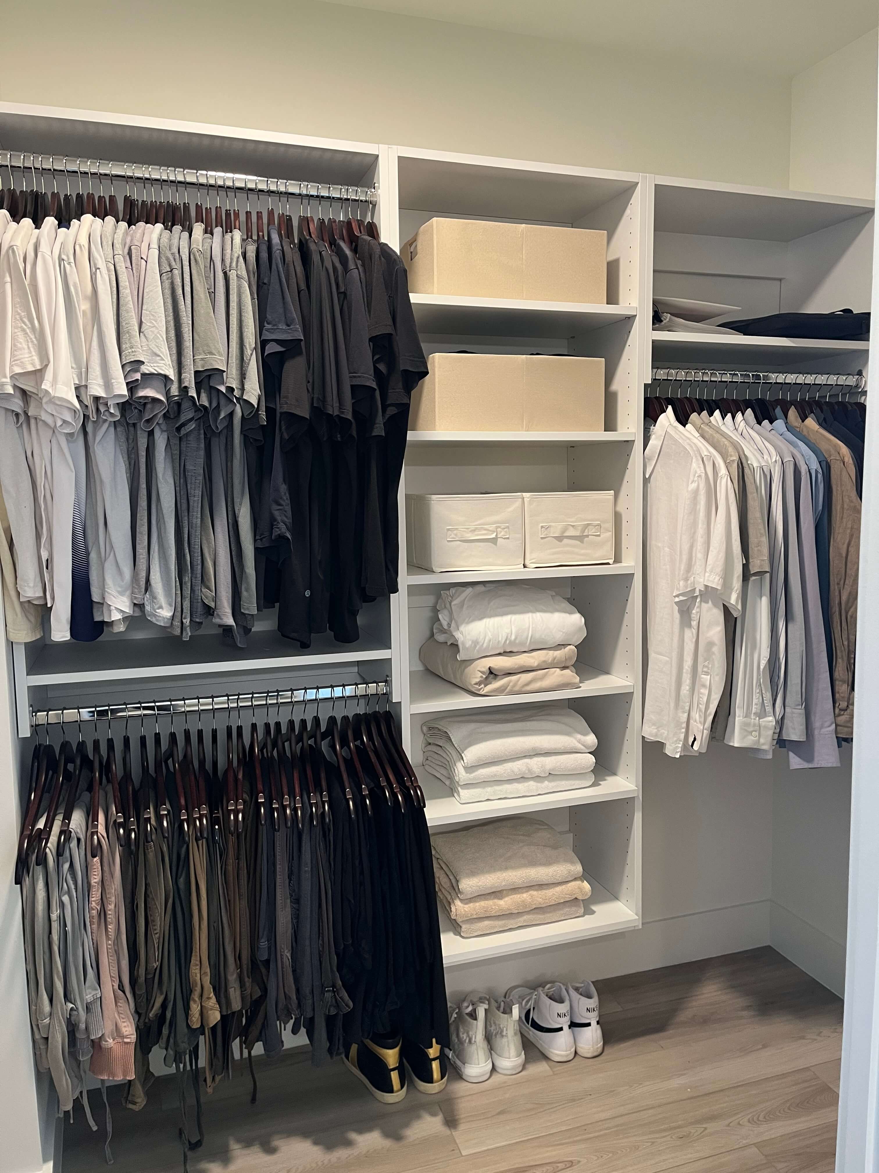 Organized closet by Brentwood Organizers